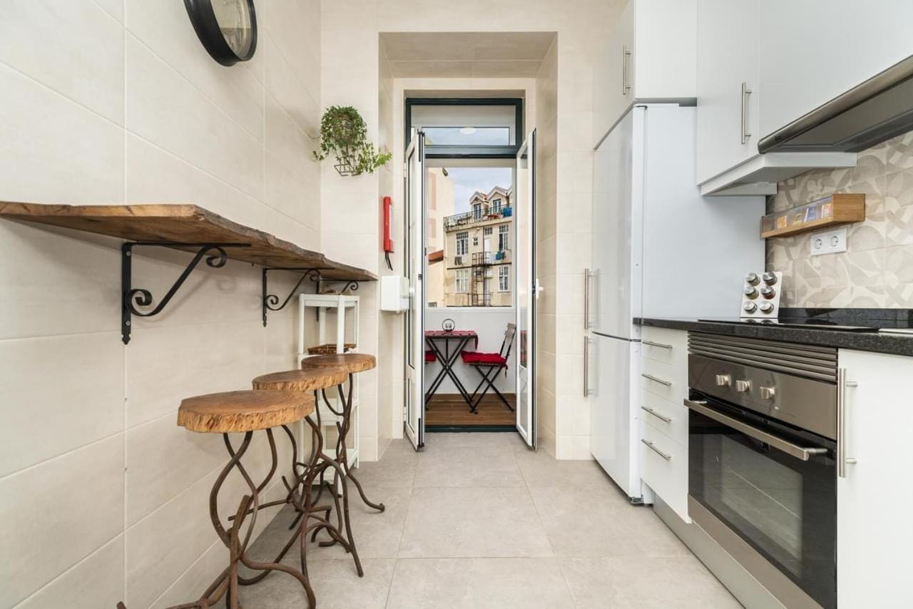 Rustic M2 R1 - Amazing Double Room With Shared Bathroom Lisboa Εξωτερικό φωτογραφία